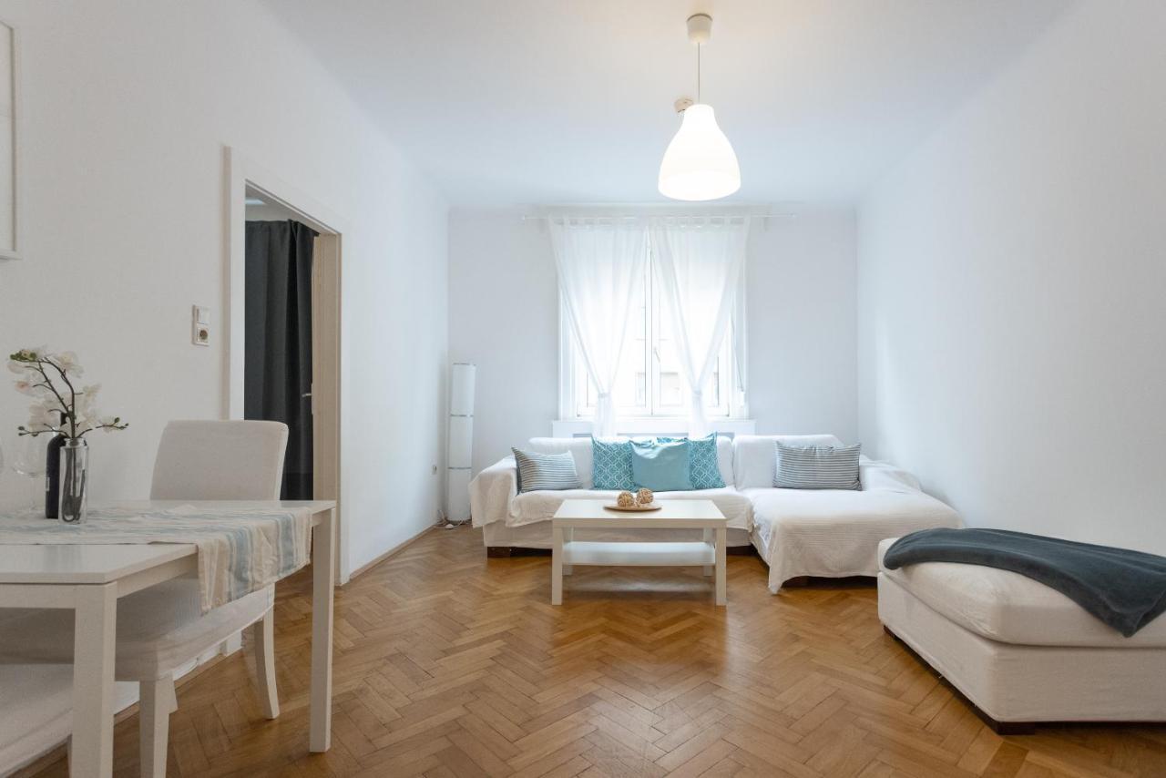 City Center Operastreet Apartment "Italy" Відень Екстер'єр фото